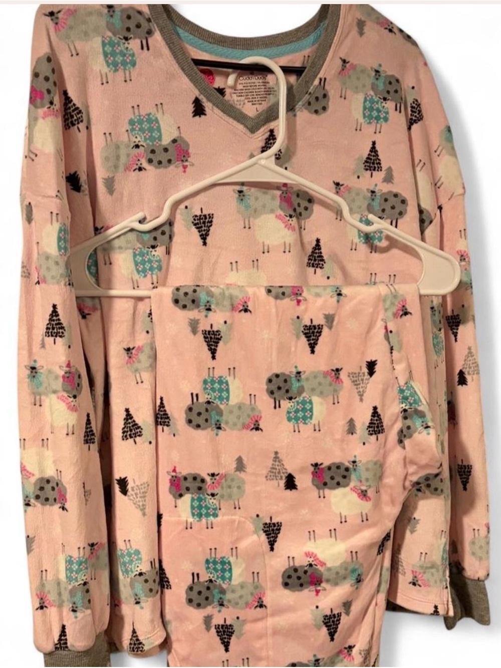 Women’s Cuddl Duds Sheep Print Pajama Set - Cozy Long Sleeve & Pants